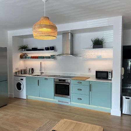 2 Bedroom Apartment Central Town Location 에니스코티 외부 사진